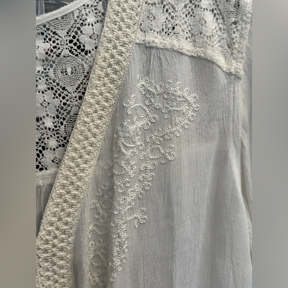 Nostalgia Long Sleeve Top w/ Lace Detail Self-Tie Front | Cream | Large - Picture 3 of 5